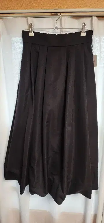 FENNEL 블랙 벌룬 스커트