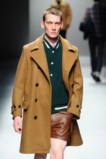 MR.GENTLEMAN 카멜 더블 브레스트 코트