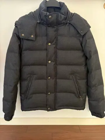 다운 자켓 다크 그레이 후드 부착