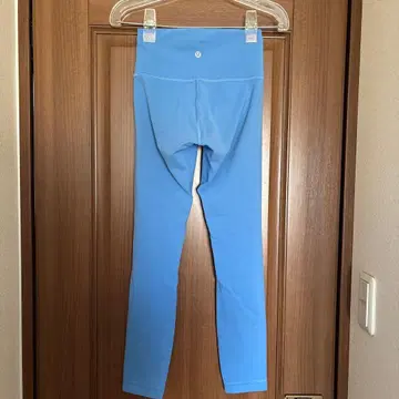 Lululemon 라이트 블루 레깅스