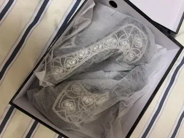 BENEDICTA 블랙 비쥬 하이힐 23cm