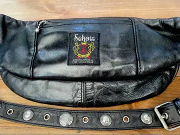 초기 Schott 블랙 가죽 바디백 커스텀 맹렬한 시브 에이징
