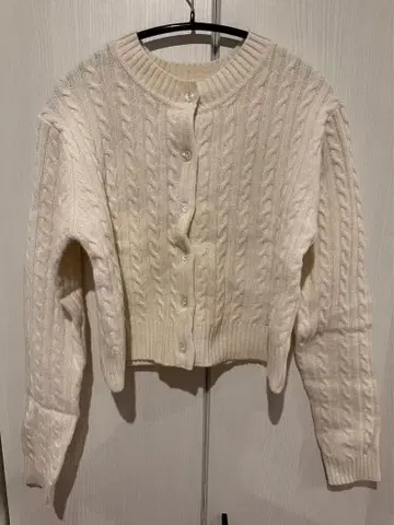 슬로브 이에나 숏 기장 케이블 가디건