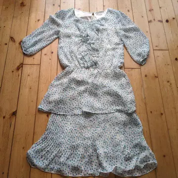 물방울 패턴 프릴 셋업