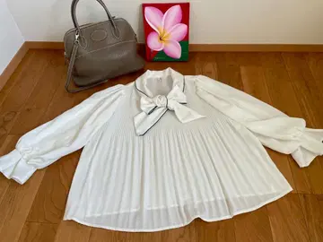 리본 타이 블라우스 긴팔