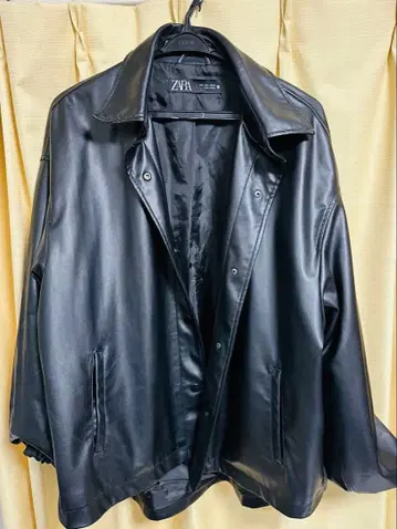 ZARA 인조 가죽 벌룬 자켓 블랙 L 사이즈