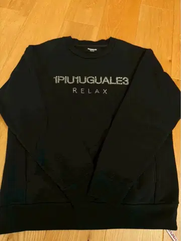 1PIU1UGUALE3 블랙 트레이닝복 RELAX