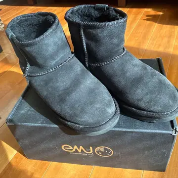 EMU 블랙 어그 부츠