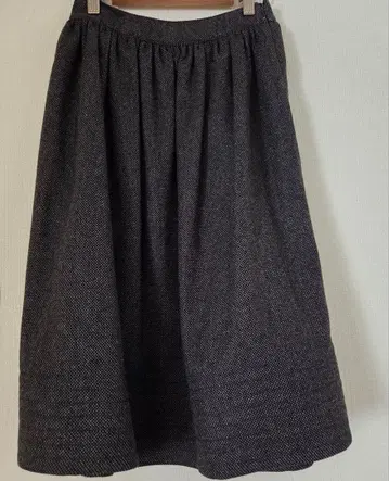 모스키노 스커트