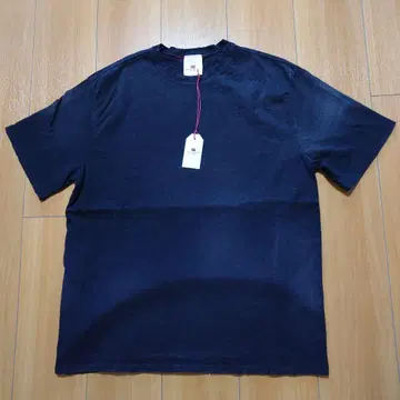 mooji mooji /Oversize Crop T-Shirt black
