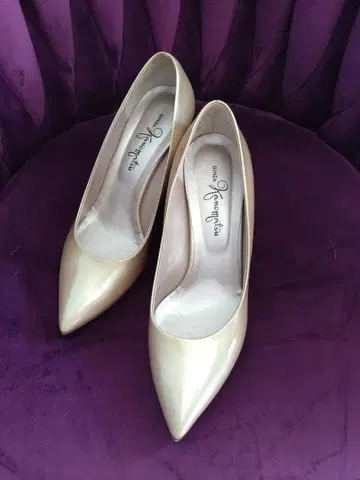 긴자 카네마츠 골드 하이힐 25cm