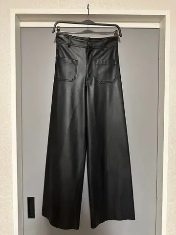 가죽풍 블랙 와이드 팬츠
