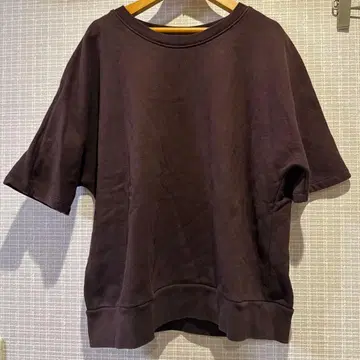 드리스 반 노튼 맨투맨 반팔 브라운 보르도