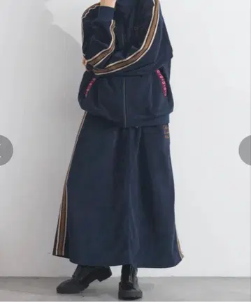 limeinc 라임 잉크 코듀로이 사이드 라인 롱 스커트