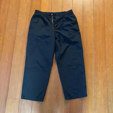 블랙 워크 팬츠 스트레이트 레그