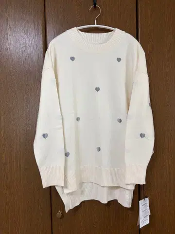 새상품 토르네라 하트 니트 T47182PL 2024/AW