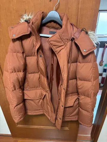 유니클로 다운 브라운