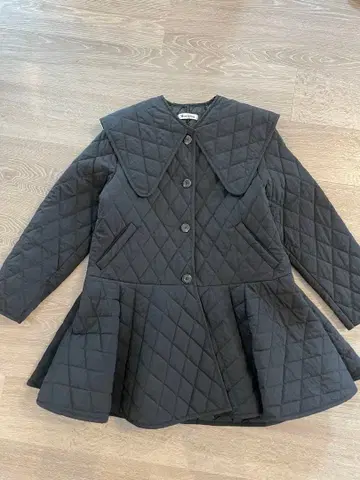 Moripon 블랙 퀼팅 자켓