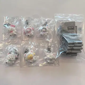 산리오 캐릭터즈 포근포근 스노우 메지루시 액세서리