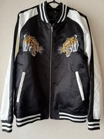 호랑이 자수 스카잔 블랙/화이트