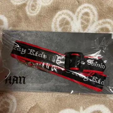 Stray Kids HAN 스트랩 블랙 빨간색
