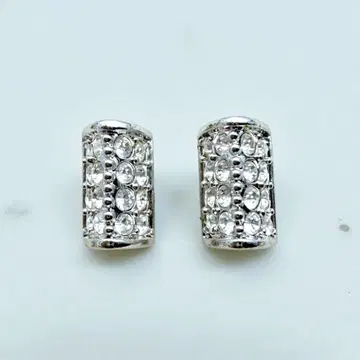 고품질 SWAROVSKI 큐빅 파베 귀걸이 실버 삼각형 레어템