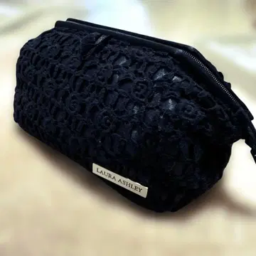 LAURA ASHLEY 블랙 레이스 파우치