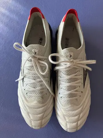 미즈노 모렐리아 네오 축구화