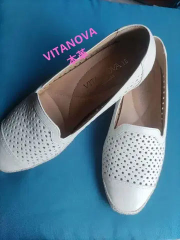 VITANOVA의 천연 가죽 펌프스