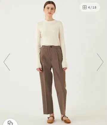 GALERIE VIE 라이트 울 개버딘 턱 스트레이트 팬츠