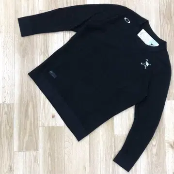 Skull Surface Sweater Crew