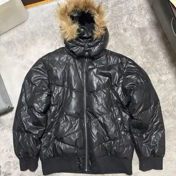 블랙 다운 자켓 퍼 포함