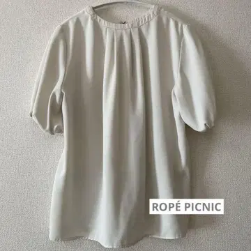 [ 새상품급 ] 로페피크닉 M 사이즈 반팔 화이트 블라우스 포멀