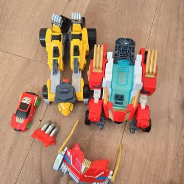 어스그랜너 변형 로봇 완구 세트