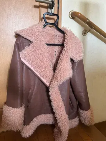 브라운 가죽 보아 무스탕 코트