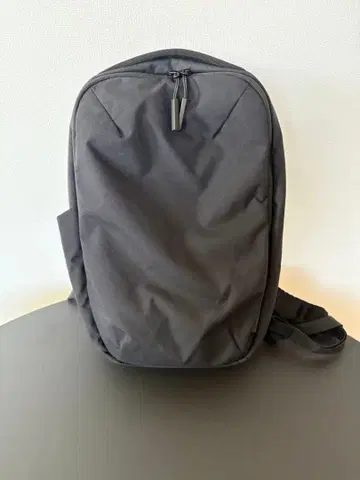 [미사용에 가까움] WEXLEY KYLE 10L 블랙