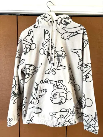 [ H&M ] 판타지아 마법사의 제자 미키 후드티