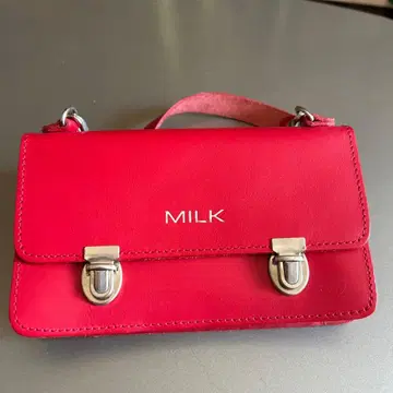 MILK 빨간색 미니 파우치