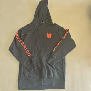 UNDEFEATED 후드 부착 후드티 그레이