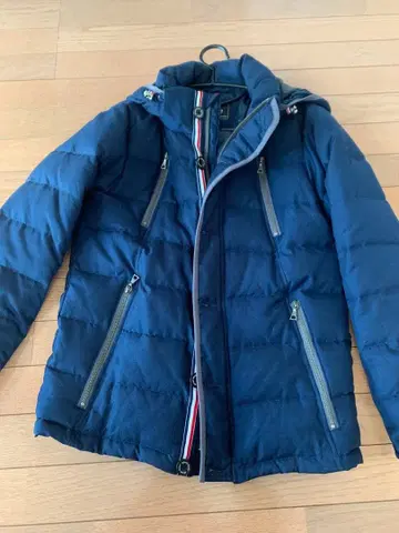 BEAMS HEART 네이비 다운 자켓