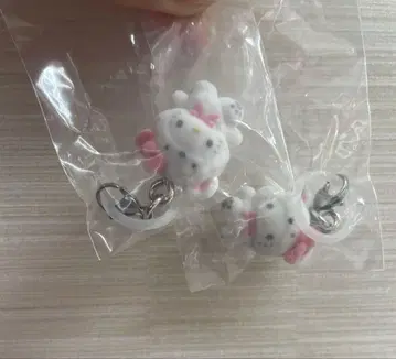 메지루시 액세서리 산리오 포근포근 스노우 키티