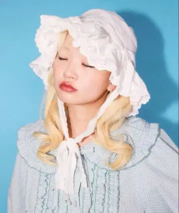 [ 미사용 새상품 ] 캔디 스트리퍼 프릴 햇 모자