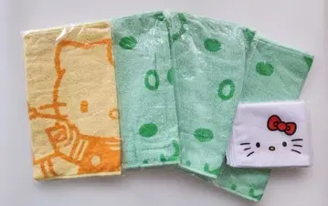 헬로키티 타월 4개 세트 (작은 덤 1개 포함)