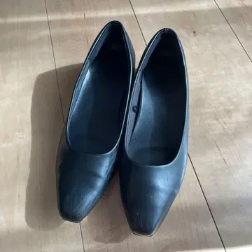 블랙 가죽 하이힐 사이즈 23.0