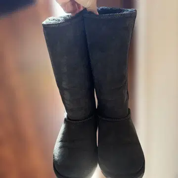 블랙 어그 부츠 로고 포함 에뮤