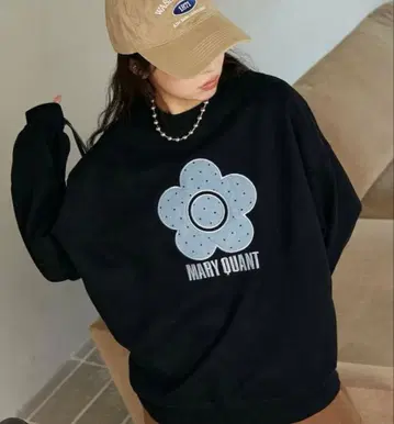 새상품 마리콴트 도트 데이지 로고 맨투맨 블랙 마리쿠와 F