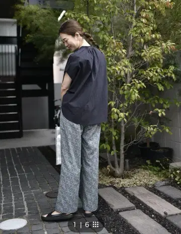 미사용 새상품 아워홈 리버티 패턴 세미 와이드 팬츠