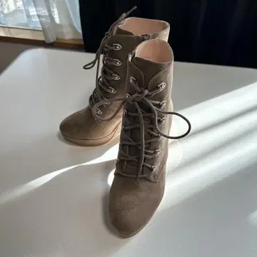 새상품 rady 숏부츠