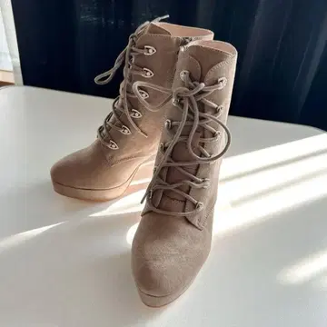 새상품 rady 통굽 부츠 10cm 힐 기간 한정 가격