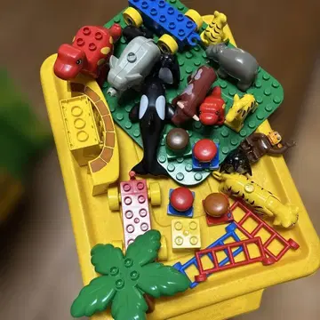 LEGO DUPLO 동물 피규어와 블록 세트